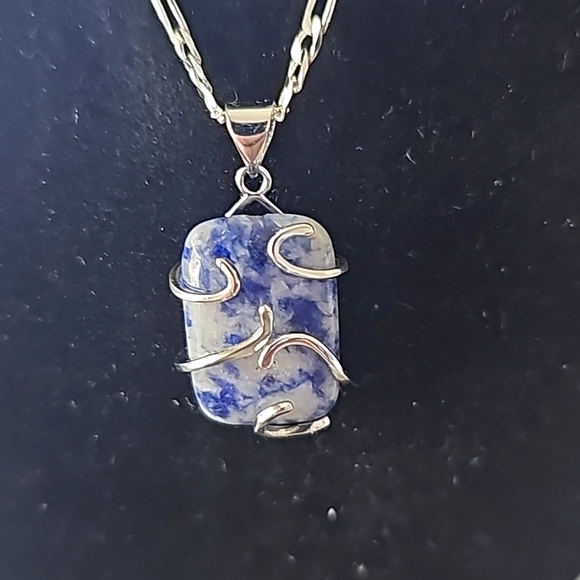 Sodalite Pendant Necklace - Picture 2 of 4